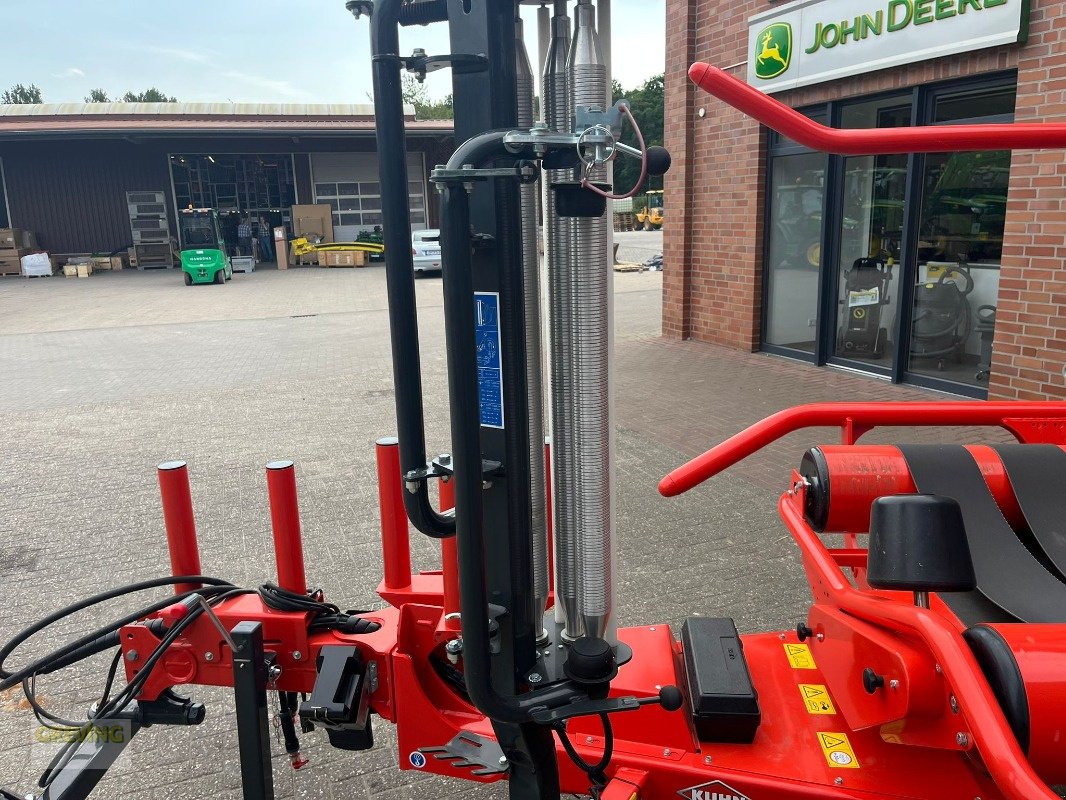 Ballenwickler des Typs Kuhn RW1410C, Neumaschine in Ahaus (Bild 10)
