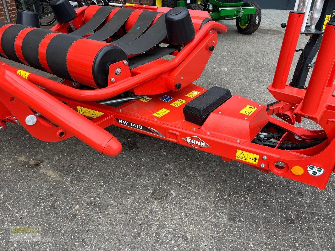 Ballenwickler des Typs Kuhn RW1410C, Neumaschine in Ahaus (Bild 11)