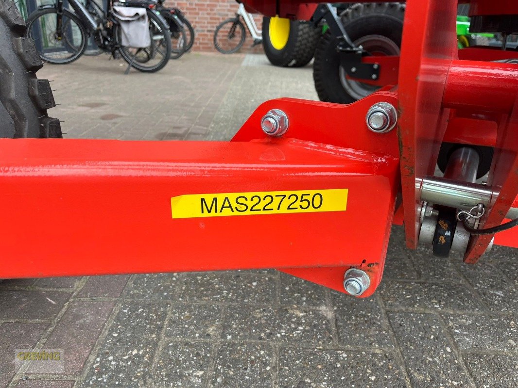 Ballenwickler des Typs Kuhn RW1410C, Neumaschine in Ahaus (Bild 14)