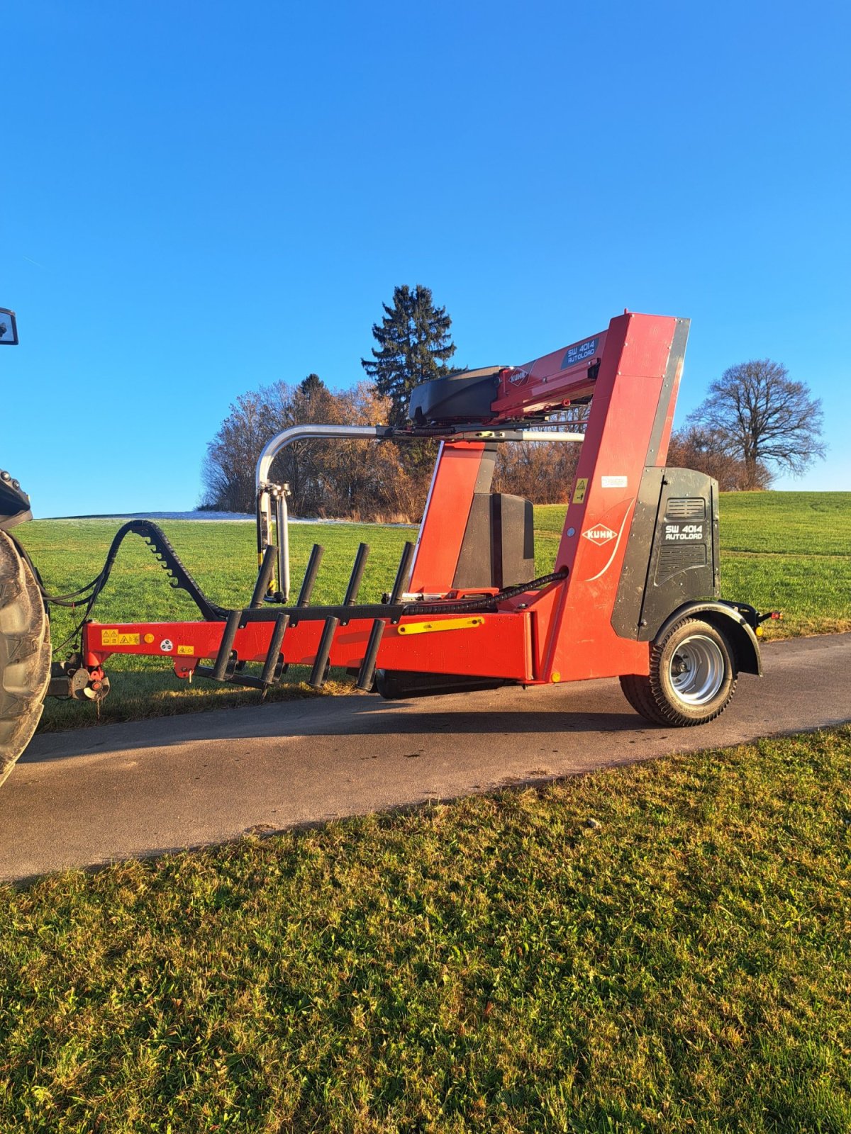 Ballenwickler типа Kuhn SW 4014 AUTOLOAD, Gebrauchtmaschine в Bad Wurzach  (Фотография 1)