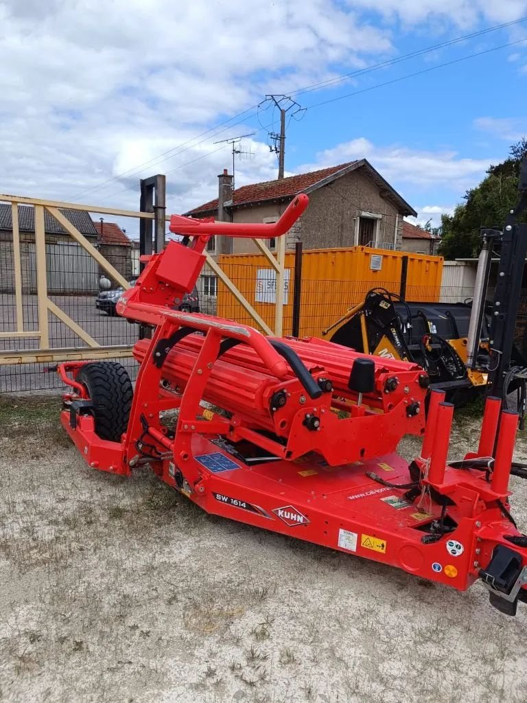 Ballenwickler Türe ait Kuhn Sw1614c, Gebrauchtmaschine içinde Lérouville (resim 2)