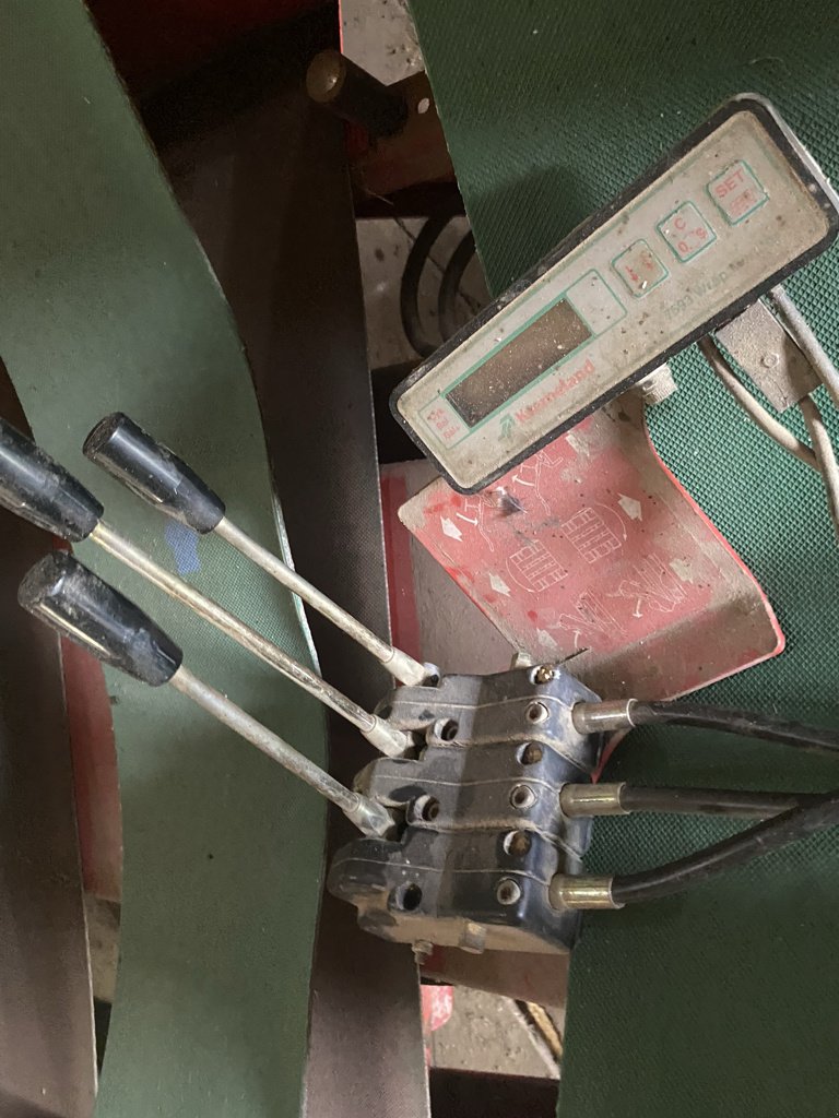 Ballenwickler of the type Kverneland 7335, Gebrauchtmaschine in GUERET (Picture 7)