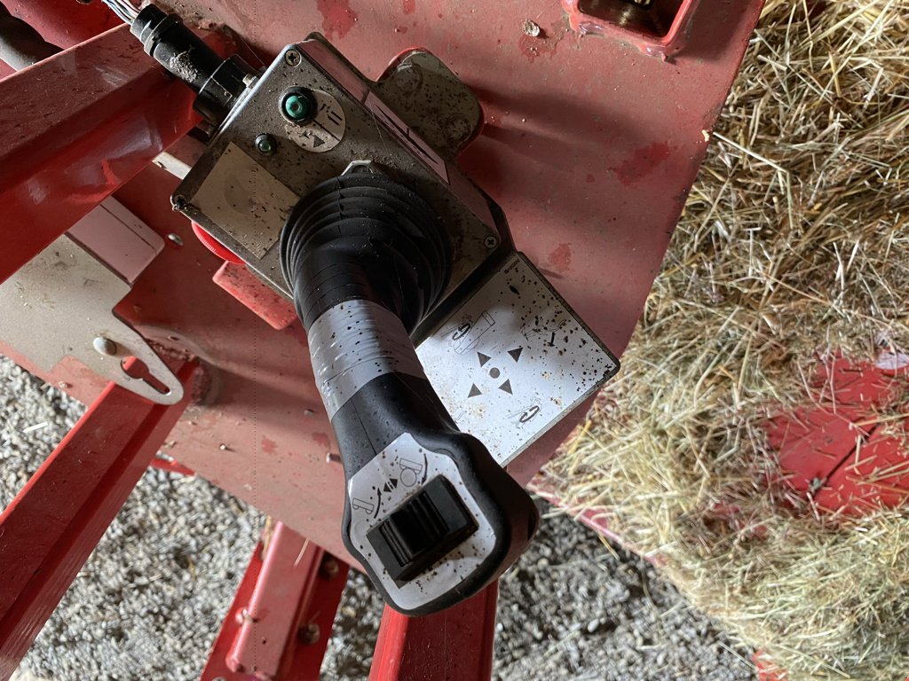 Ballenwickler des Typs Kverneland 7740 CONTACTER LE 06 81 92 65 05, Gebrauchtmaschine in SAINT FLOUR (Bild 11)