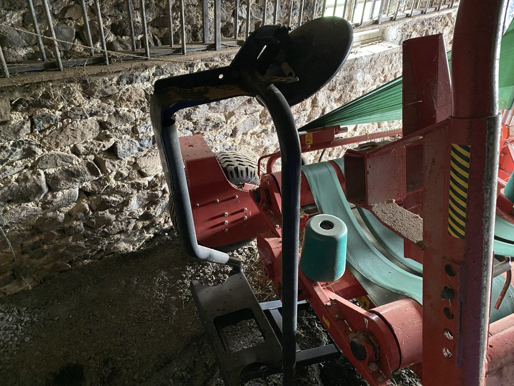 Ballenwickler des Typs Kverneland 7740 CONTACTER LE 06 81 92 65 05, Gebrauchtmaschine in SAINT FLOUR (Bild 3)