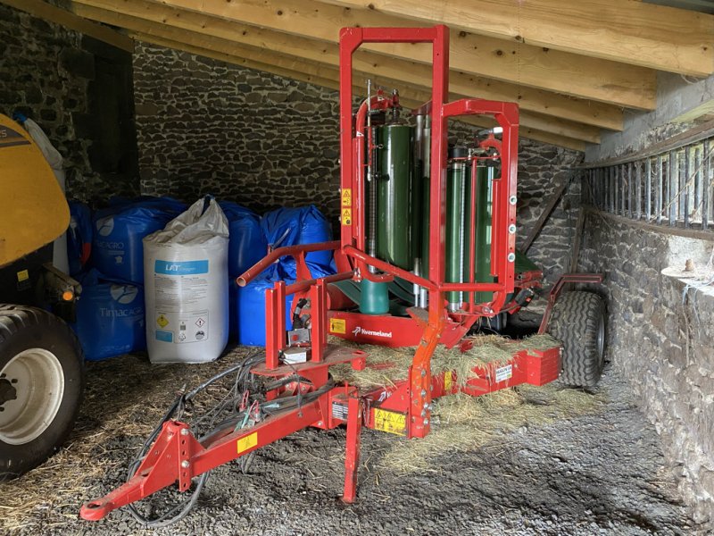 Ballenwickler del tipo Kverneland 7740 CONTACTER LE 06 81 92 65 05, Gebrauchtmaschine In SAINT FLOUR (Immagine 1)