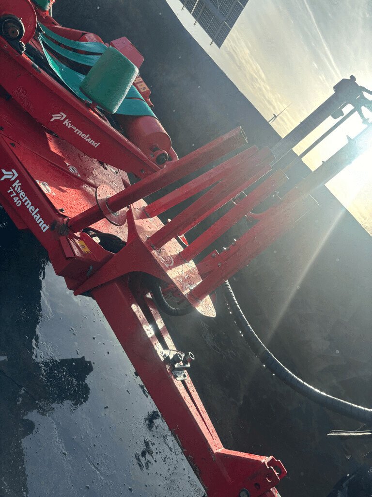 Ballenwickler Türe ait Kverneland ENRUBANNEUSE 7740 S, Gebrauchtmaschine içinde PONTIVY (resim 5)