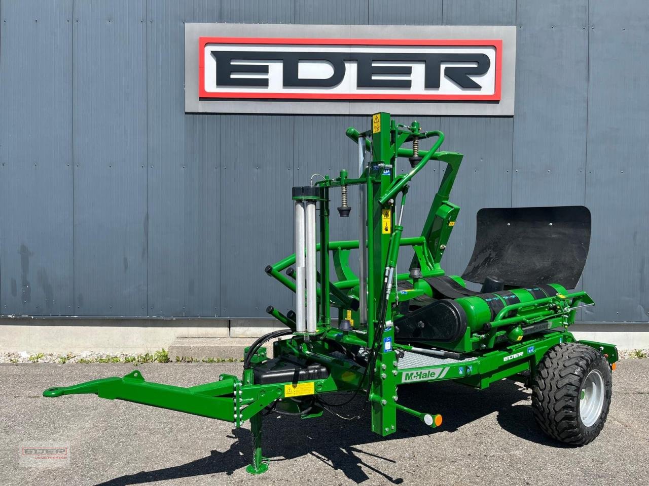 Ballenwickler of the type McHale 991 High Speed, Neumaschine in Tuntenhausen (Picture 1)