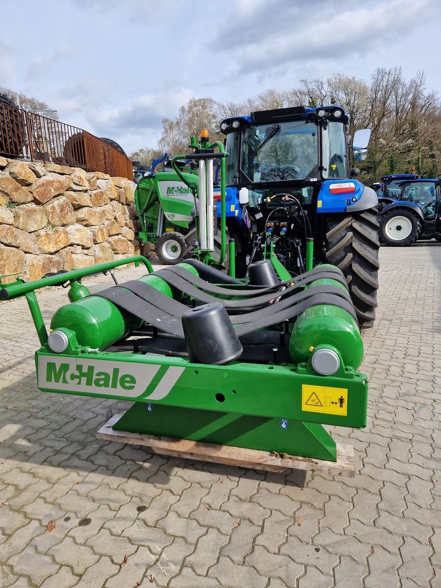 Ballenwickler des Typs McHale 991, Neumaschine in Obritzberg (Bild 2)