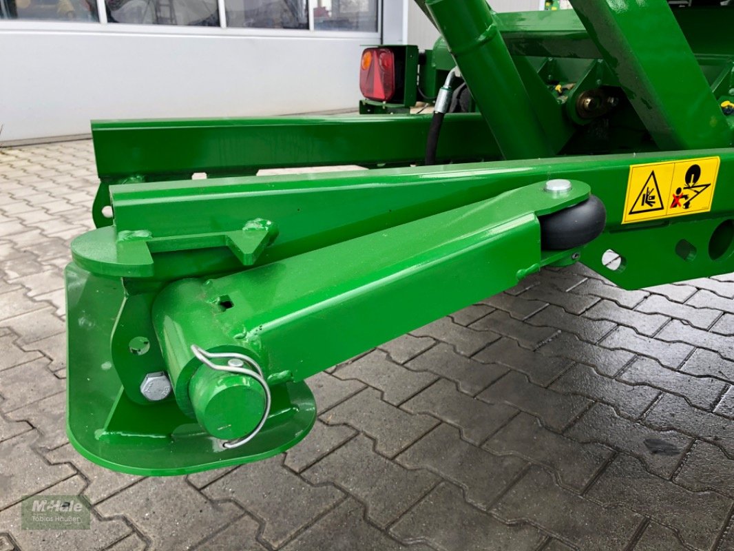 Ballenwickler des Typs McHale 991BE, Neumaschine in Borgholzhausen (Bild 13)