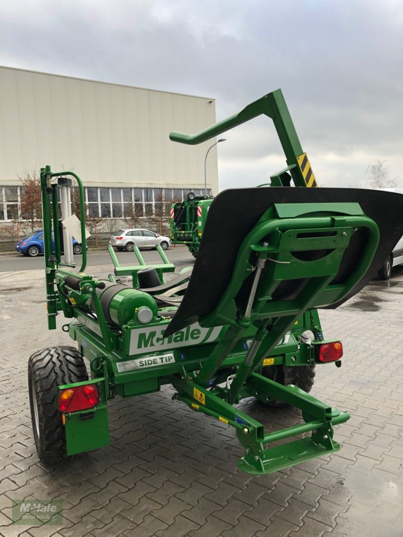 Ballenwickler des Typs McHale 991BE, Neumaschine in Borgholzhausen (Bild 9)