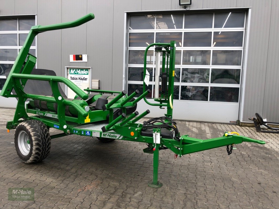 Ballenwickler des Typs McHale 991BE, Neumaschine in Borgholzhausen (Bild 4)