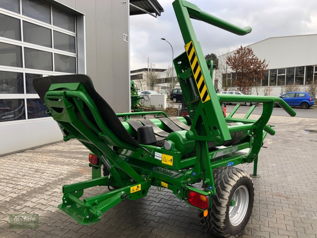 Ballenwickler des Typs McHale 991BE, Neumaschine in Borgholzhausen (Bild 10)