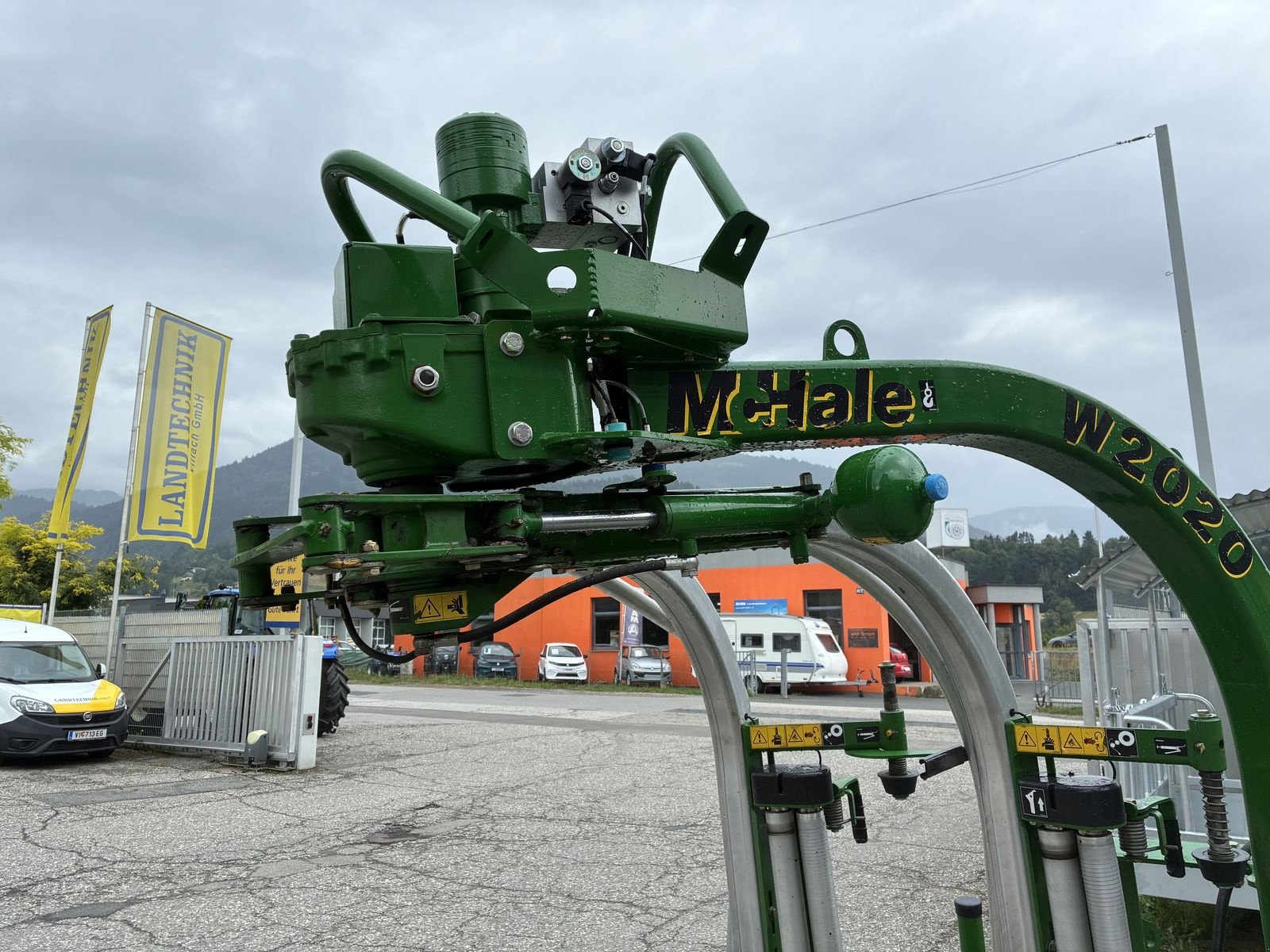 Ballenwickler of the type McHale W2020, Gebrauchtmaschine in Villach (Picture 4)