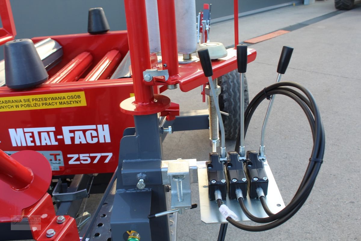 Ballenwickler des Typs Metal-Fach Wickelmaschine Z 577-NEU, Neumaschine in Eberschwang (Bild 9)