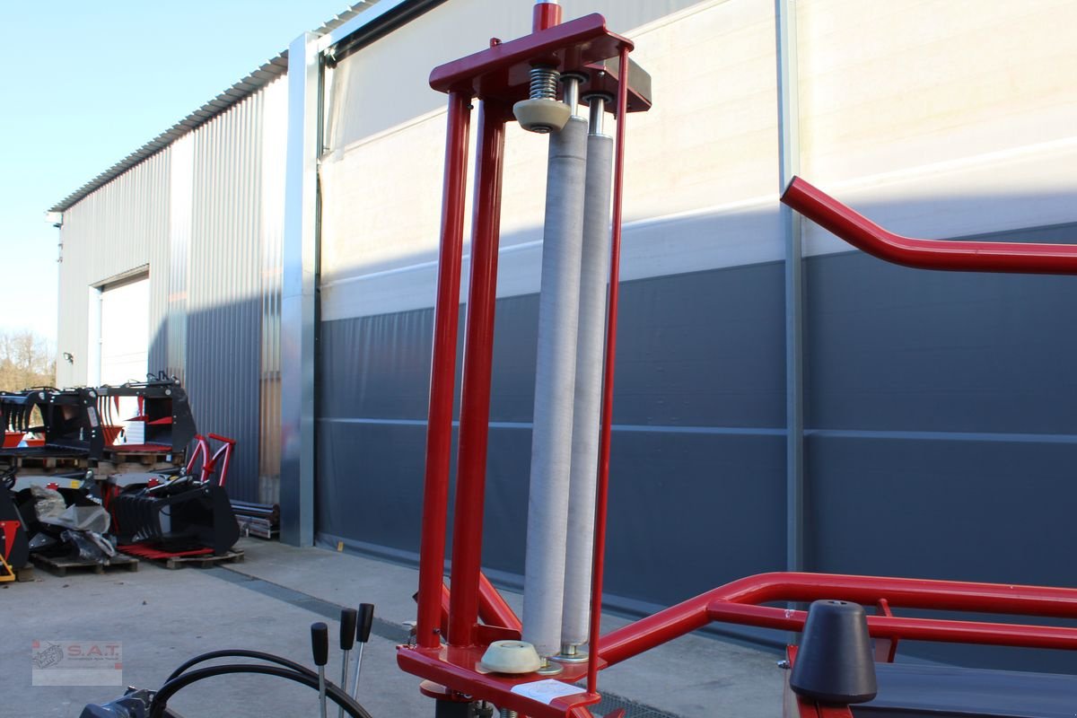 Ballenwickler des Typs Metal-Fach Wickelmaschine Z 577-NEU, Neumaschine in Eberschwang (Bild 10)