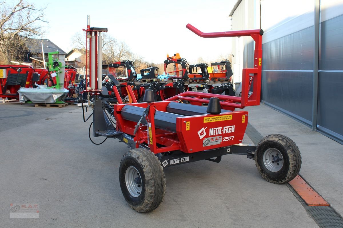 Ballenwickler des Typs Metal-Fach Wickelmaschine Z 577-NEU, Neumaschine in Eberschwang (Bild 2)