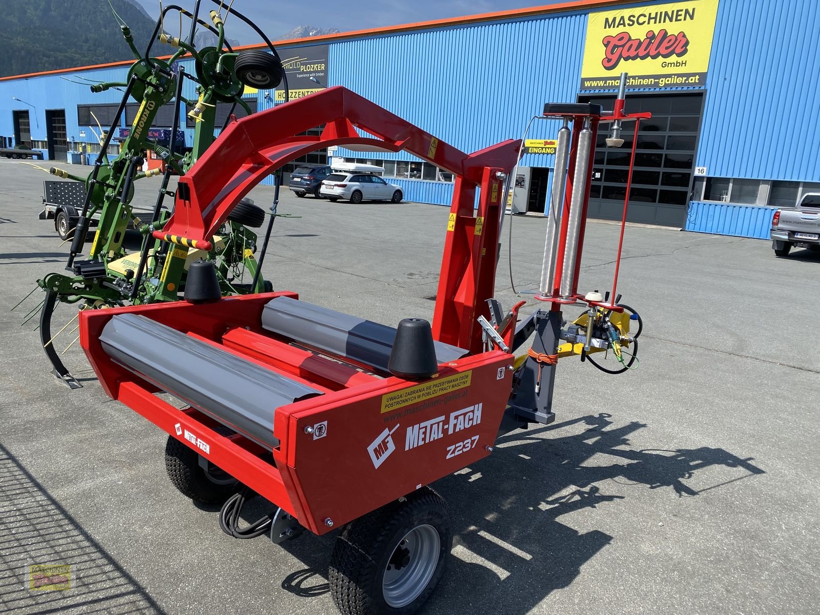 Ballenwickler typu Metal-Fach Z 237 gezogen, Neumaschine v Kötschach (Obrázek 11)