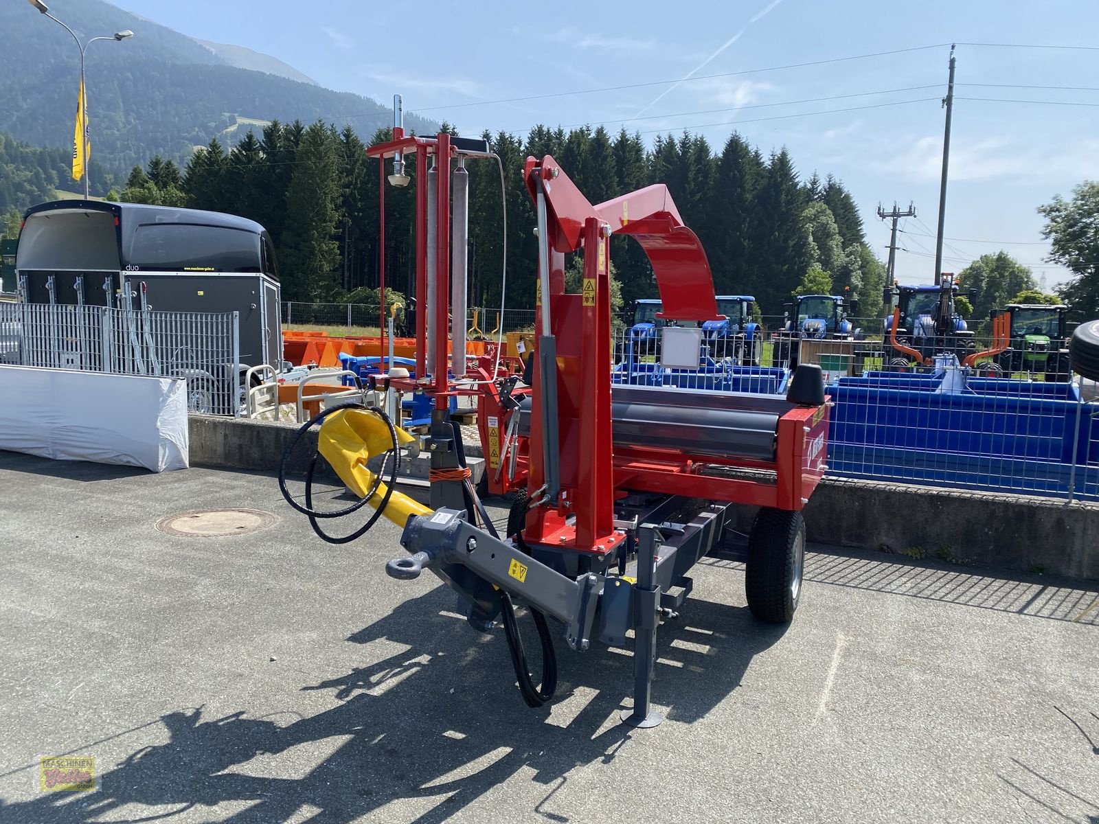 Ballenwickler typu Metal-Fach Z 237 gezogen, Neumaschine v Kötschach (Obrázek 2)