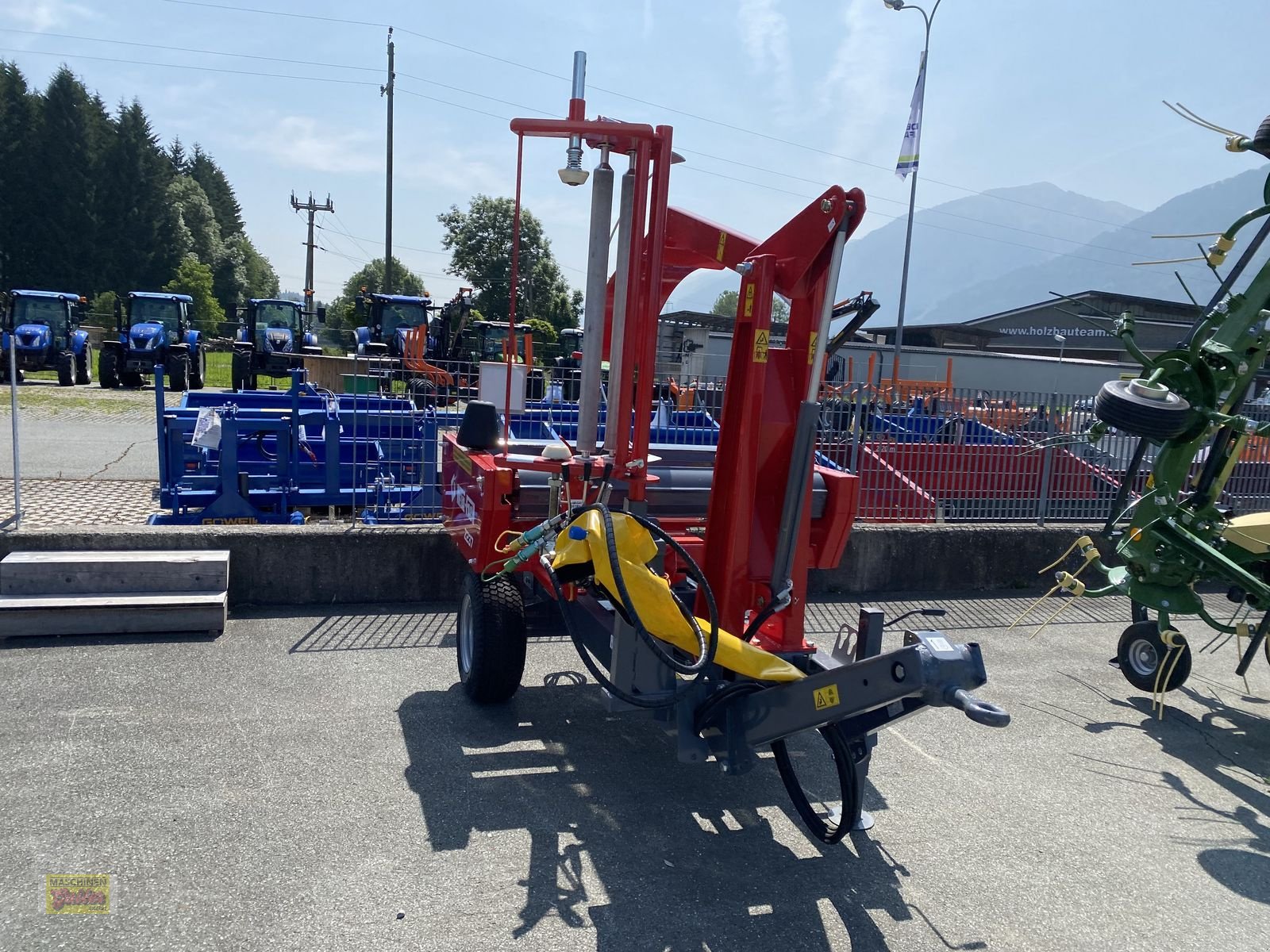 Ballenwickler typu Metal-Fach Z 237 gezogen, Neumaschine v Kötschach (Obrázek 3)