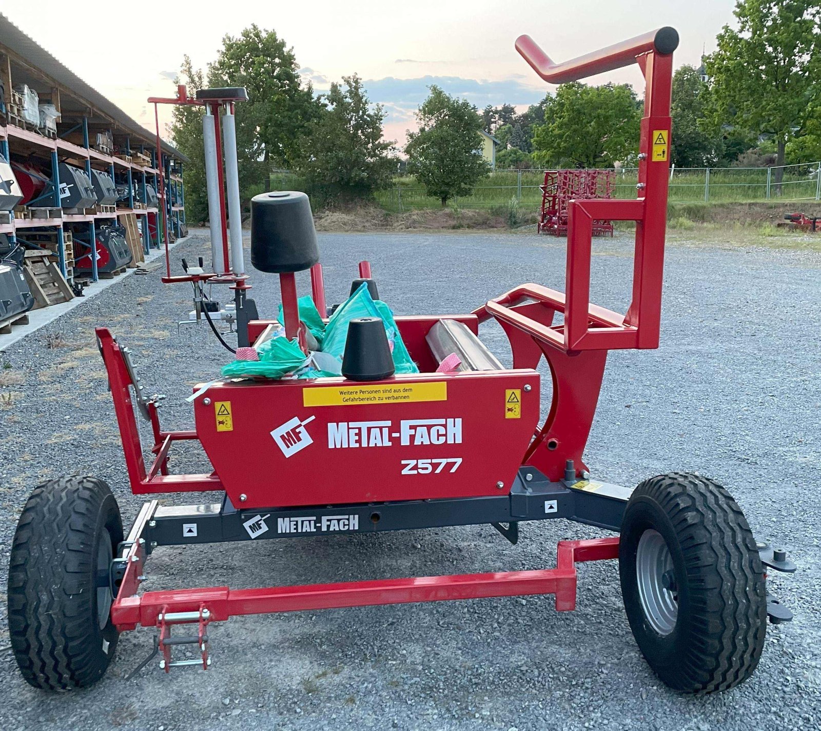 Ballenwickler of the type Metal-Fach Z 577, Neumaschine in Heustreu (Picture 4)