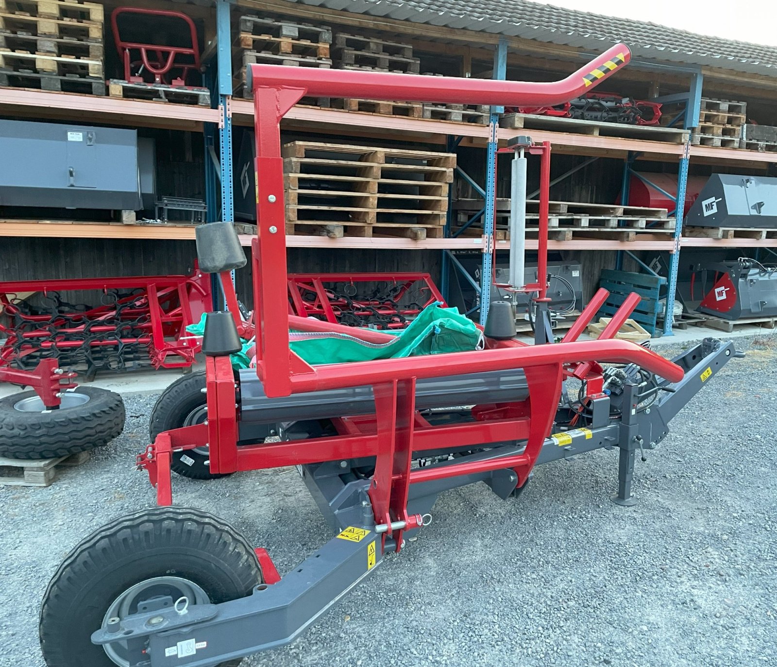 Ballenwickler of the type Metal-Fach Z 577, Neumaschine in Heustreu (Picture 5)