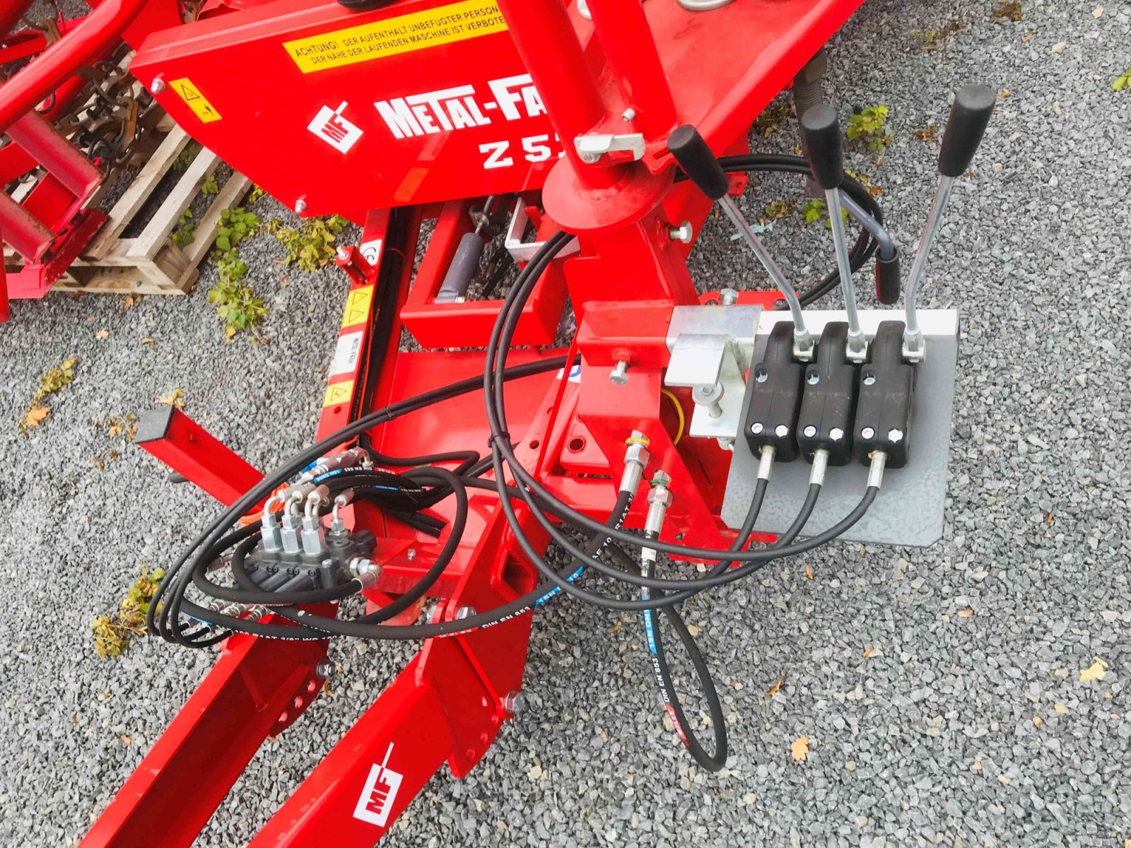 Ballenwickler of the type Metal-Fach Z 577, Neumaschine in Heustreu (Picture 10)