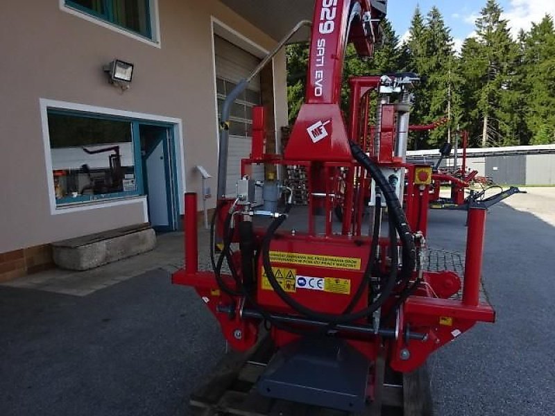 Ballenwickler des Typs Metal-Fach Z- 629 SAT - EVO - NEU - Rundballenwickelgerät, Neumaschine in Neureichenau (Bild 7)