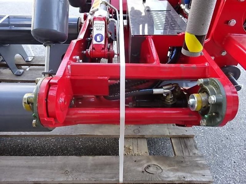 Ballenwickler des Typs Metal-Fach Z- 629 SAT - EVO - NEU - Rundballenwickelgerät, Neumaschine in Neureichenau (Bild 21)