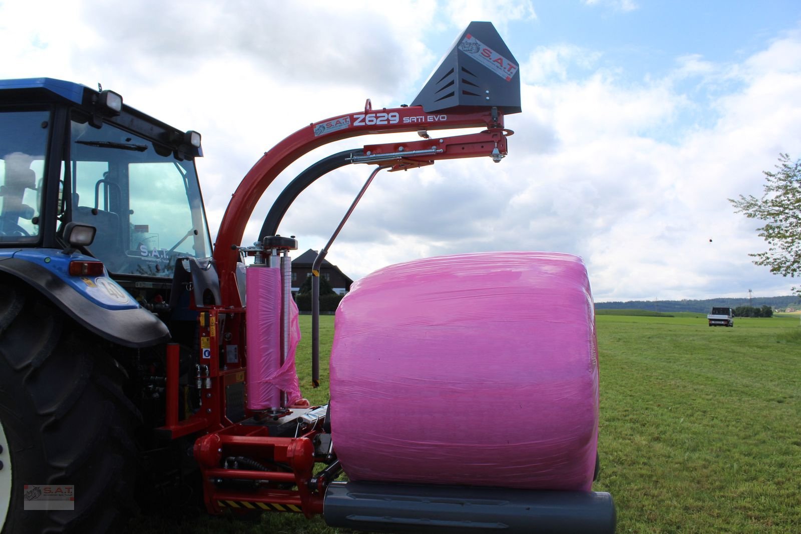 Ballenwickler of the type Metal-Fach Z 629-Vollautomatischer Dreipunktwickler, Neumaschine in Eberschwang (Picture 2)