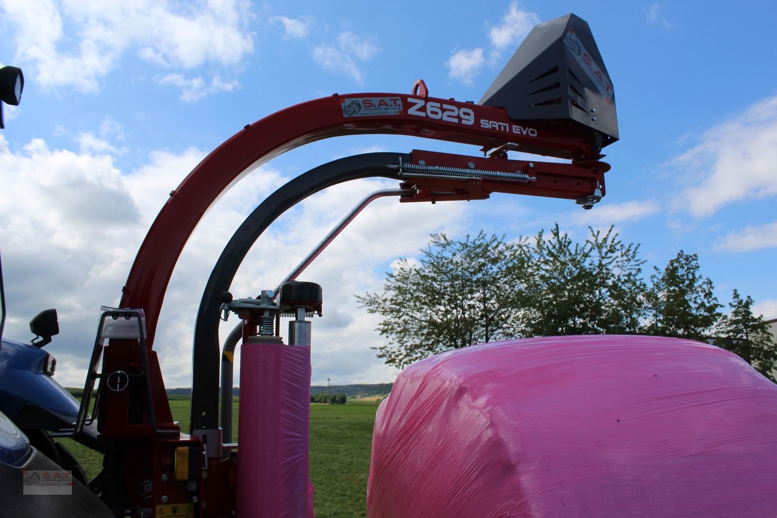 Ballenwickler of the type Metal-Fach Z 629-Vollautomatischer Dreipunktwickler, Neumaschine in Eberschwang (Picture 21)