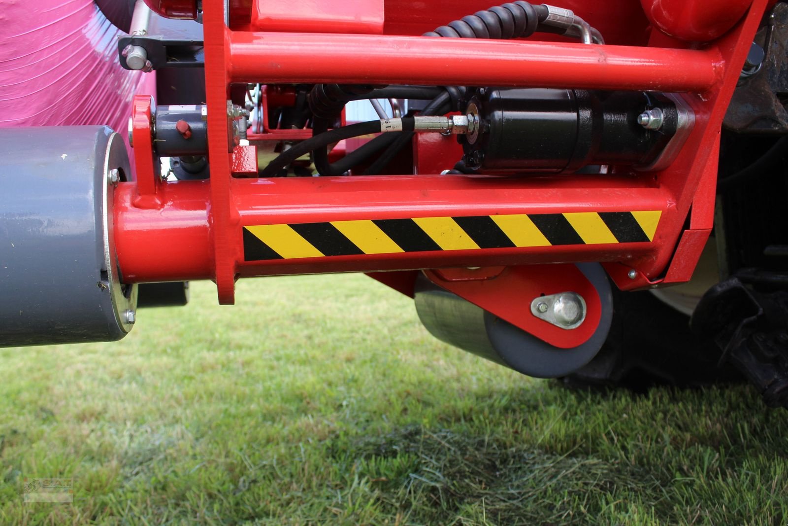 Ballenwickler of the type Metal-Fach Z 629-Vollautomatischer Dreipunktwickler, Neumaschine in Eberschwang (Picture 11)