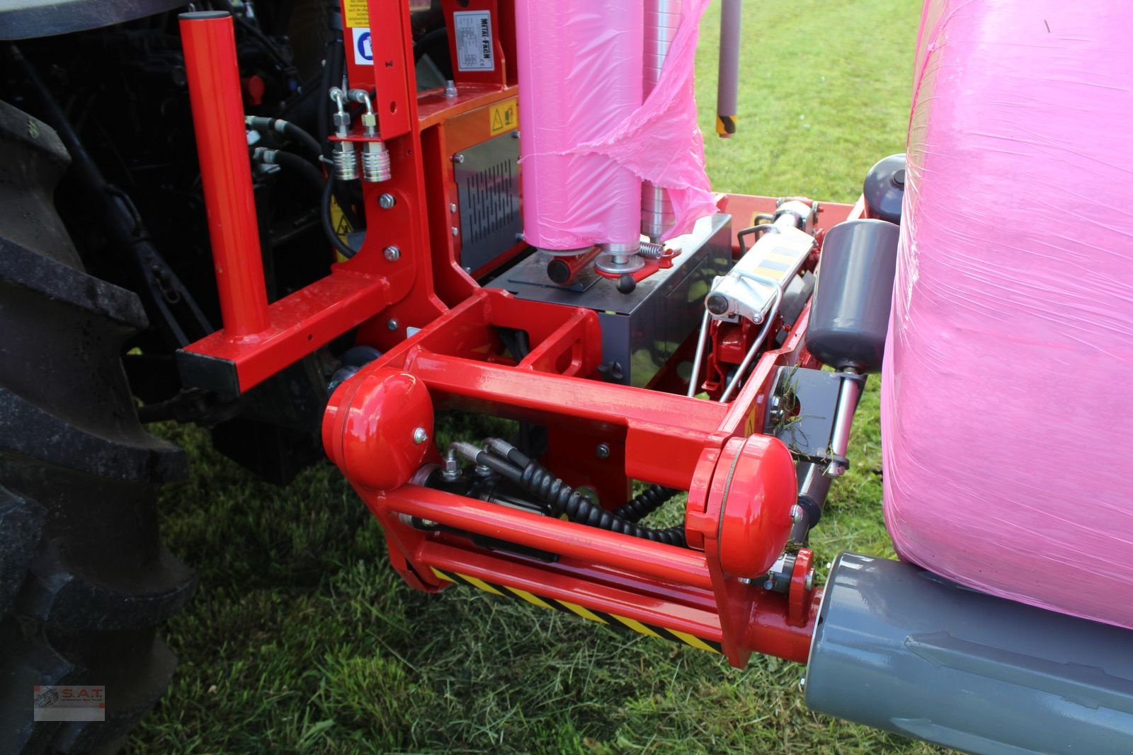 Ballenwickler of the type Metal-Fach Z 629-Vollautomatischer Dreipunktwickler, Neumaschine in Eberschwang (Picture 17)