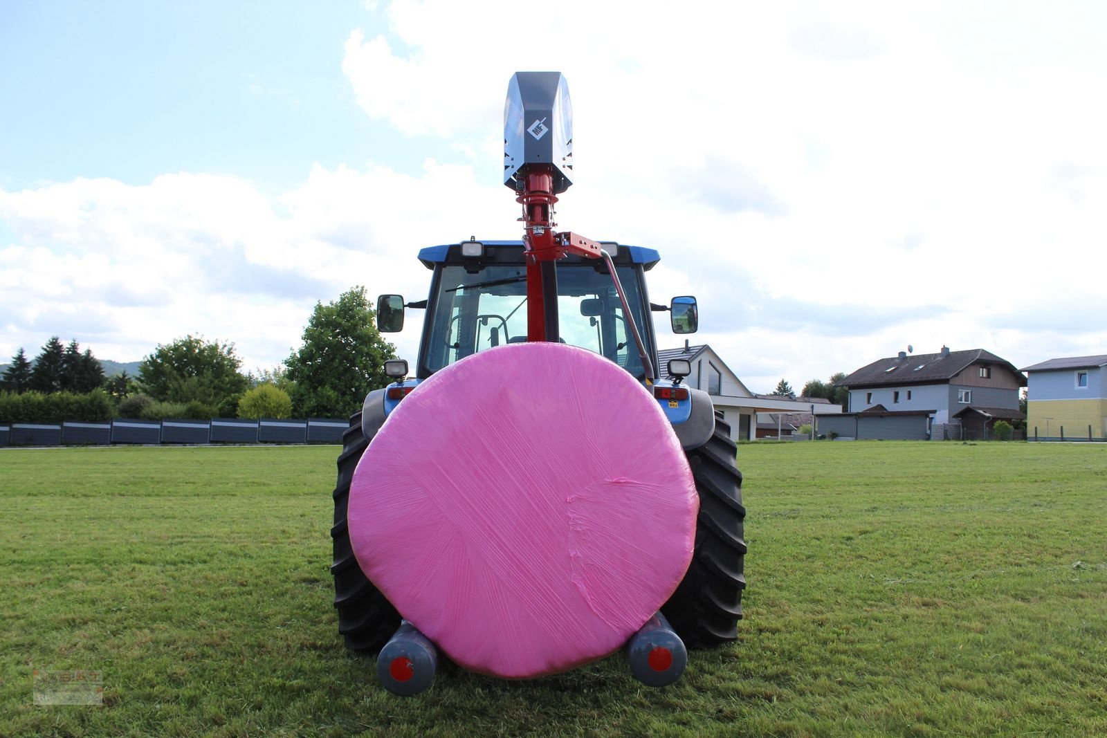 Ballenwickler of the type Metal-Fach Z 629-Vollautomatischer Dreipunktwickler, Neumaschine in Eberschwang (Picture 3)