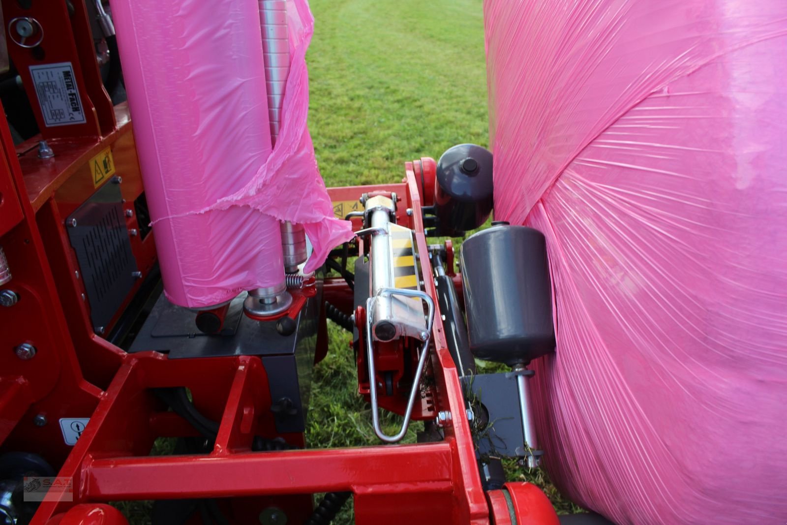 Ballenwickler of the type Metal-Fach Z 629-Vollautomatischer Dreipunktwickler, Neumaschine in Eberschwang (Picture 19)