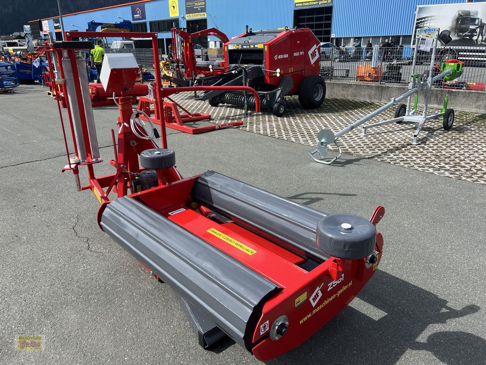 Ballenwickler des Typs Metal-Fach Z561 mit Elektroantrieb, Neumaschine in Kötschach (Bild 8)