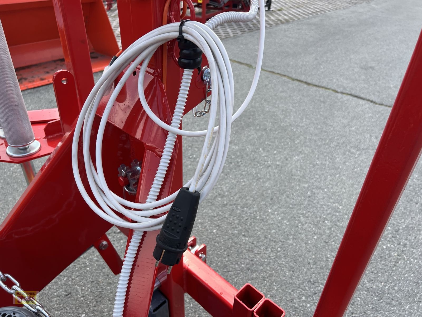 Ballenwickler des Typs Metal-Fach Z561 mit Elektroantrieb, Neumaschine in Kötschach (Bild 14)