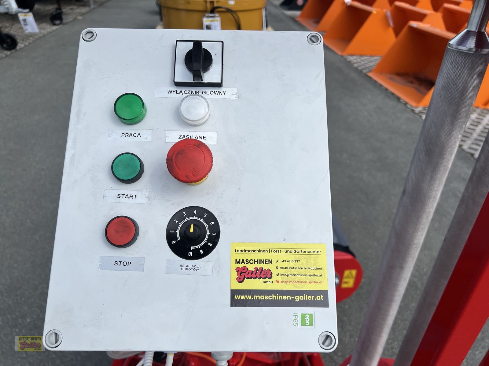 Ballenwickler des Typs Metal-Fach Z561 mit Elektroantrieb, Neumaschine in Kötschach (Bild 9)