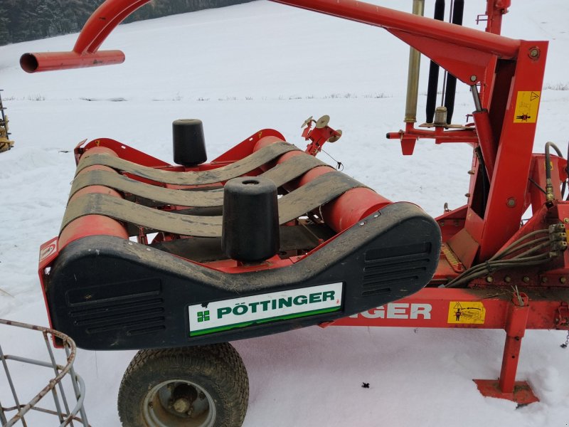 Ballenwickler от тип Pöttinger Rollprofi G 400, Gebrauchtmaschine в Schönsee (Снимка 1)
