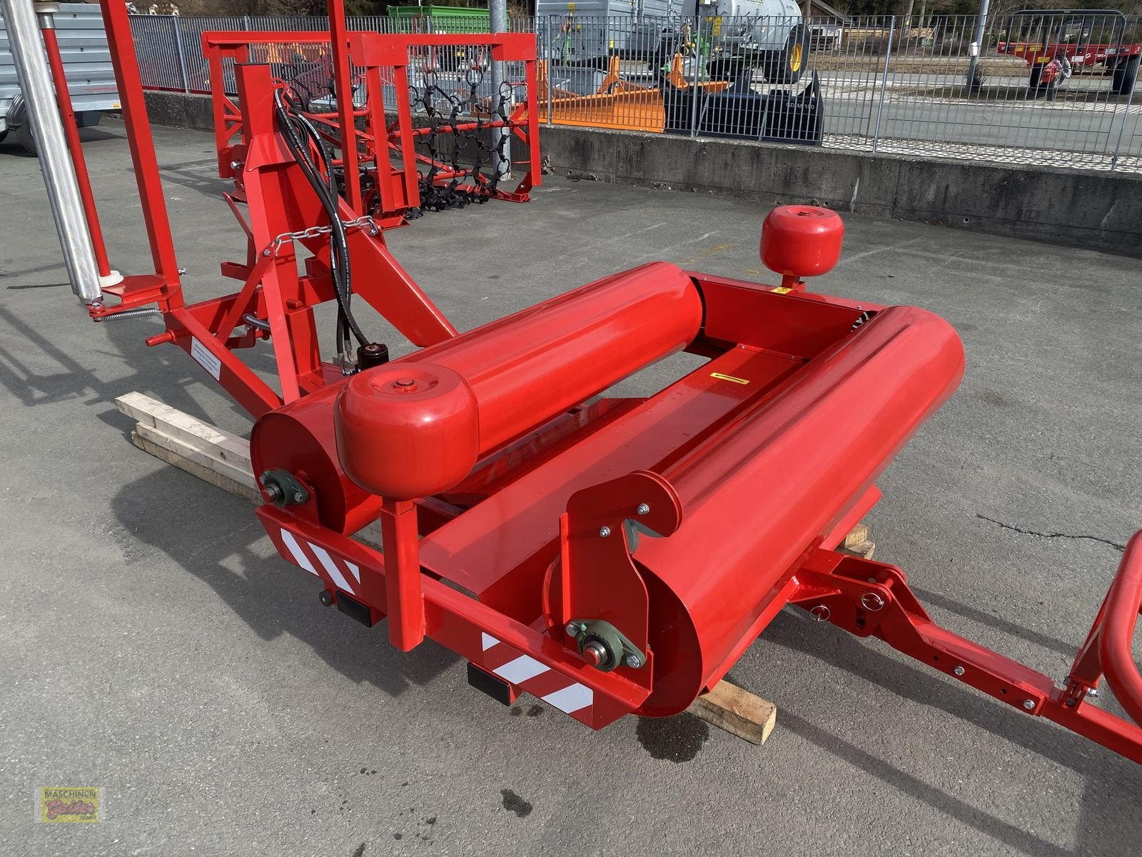 Ballenwickler des Typs Sonstige Altro Stationärwickler mit Ballenaufsteller, Neumaschine in Kötschach (Bild 10)