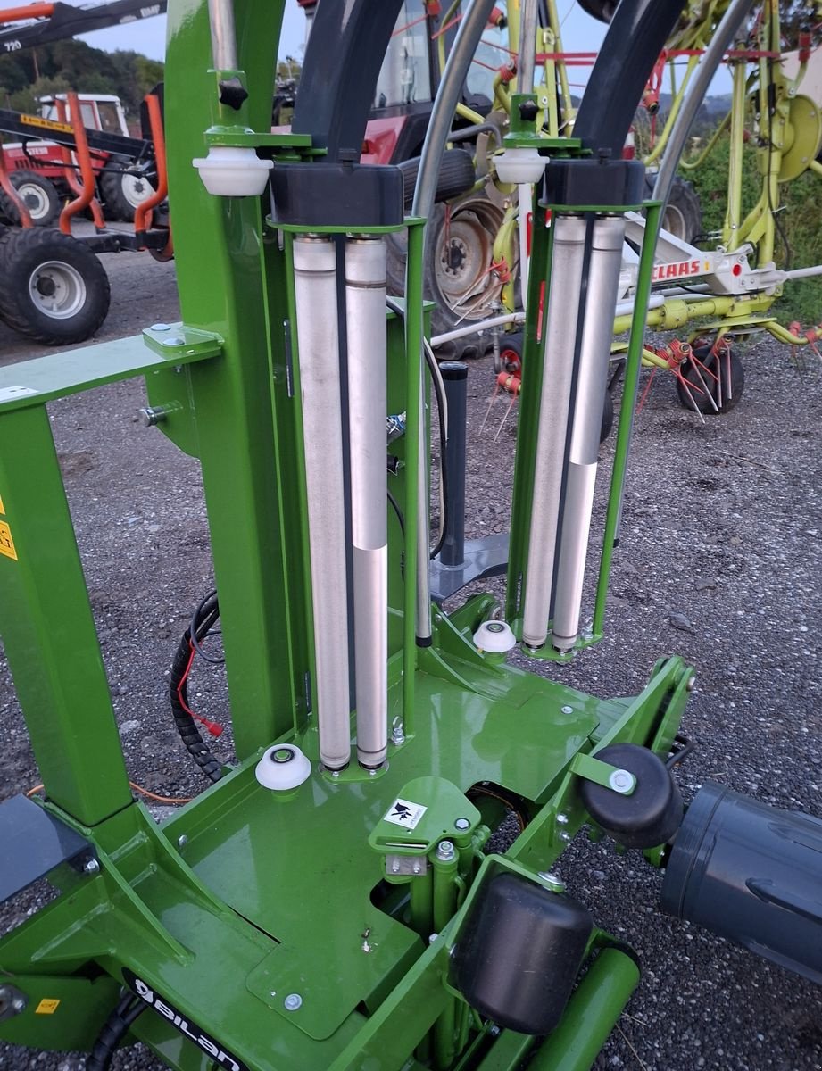 Ballenwickler des Typs Sonstige Bilan 3 Punktwickler mit 2 Armen, Vorführmaschine in Hollenthon (Bild 5)