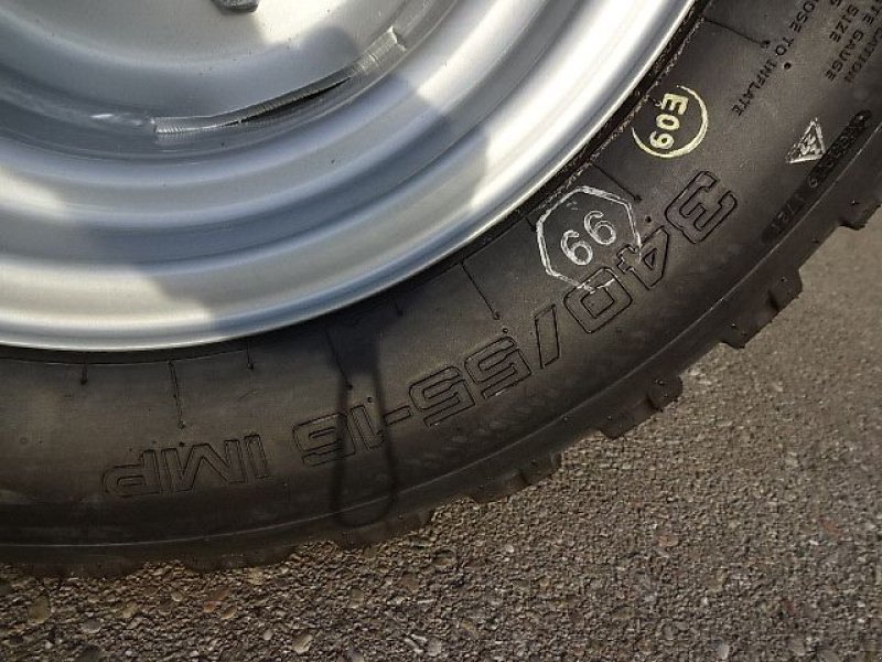 Ballenwickler des Typs Talex Sprinter 1500 Ballenwickelgerät - Profi - Seitenlader, Neumaschine in Neureichenau (Bild 9)