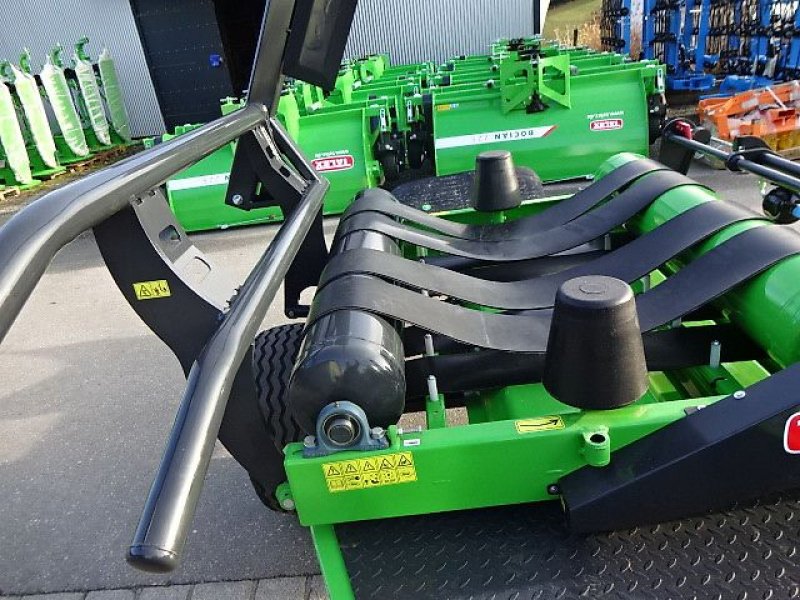 Ballenwickler des Typs Talex Sprinter 1500 Ballenwickelgerät - Profi - Seitenlader, Neumaschine in Neureichenau (Bild 20)