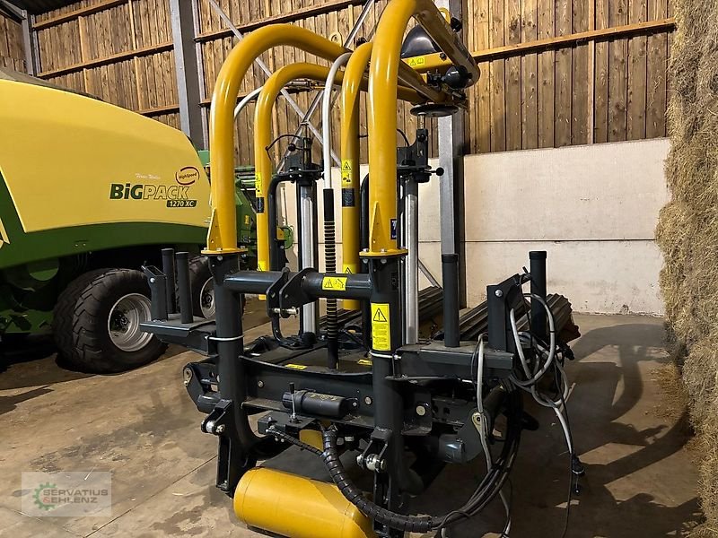 Ballenwickler des Typs Tanco Q 200 2-Arm für Rund- + Quaderballen Vorführer mit nur 60 Ballen, Vorführmaschine in Rittersdorf (Bild 6)