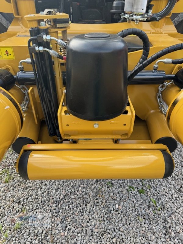 Ballenwickler des Typs Tanco S 100, Neumaschine in Lindenfels-Glattbach (Bild 8)