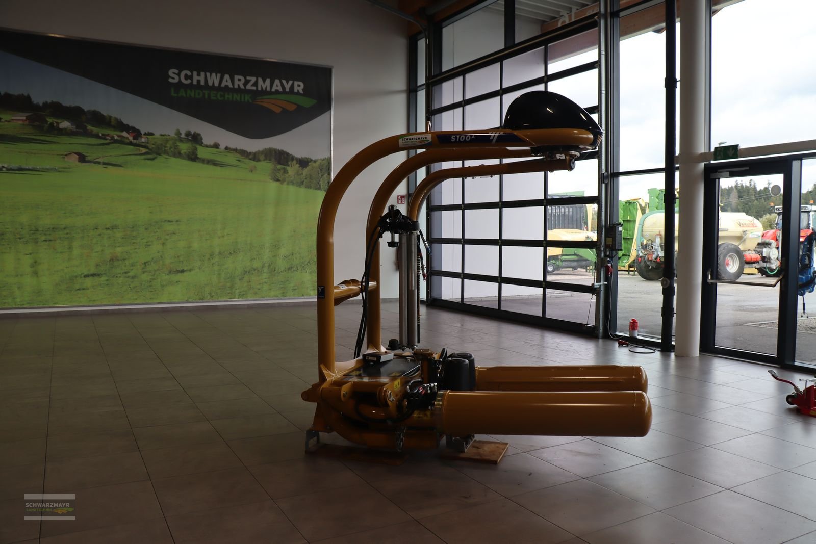 Ballenwickler of the type Tanco S100 Autowrap, Neumaschine in Aurolzmünster (Picture 4)