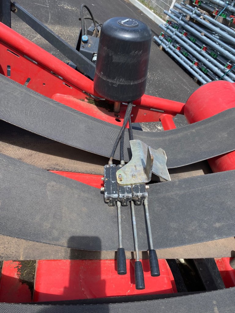 Ballenwickler of the type Vicon 1400M, Gebrauchtmaschine in VERNOUX EN VIVARAIS (Picture 3)