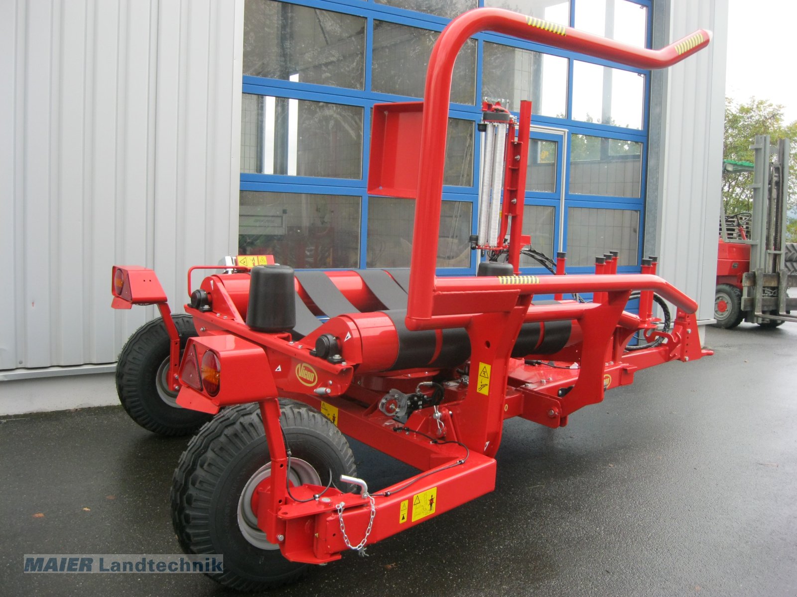 Ballenwickler des Typs Vicon BW 2400, Neumaschine in Dieterskirchen (Bild 3)