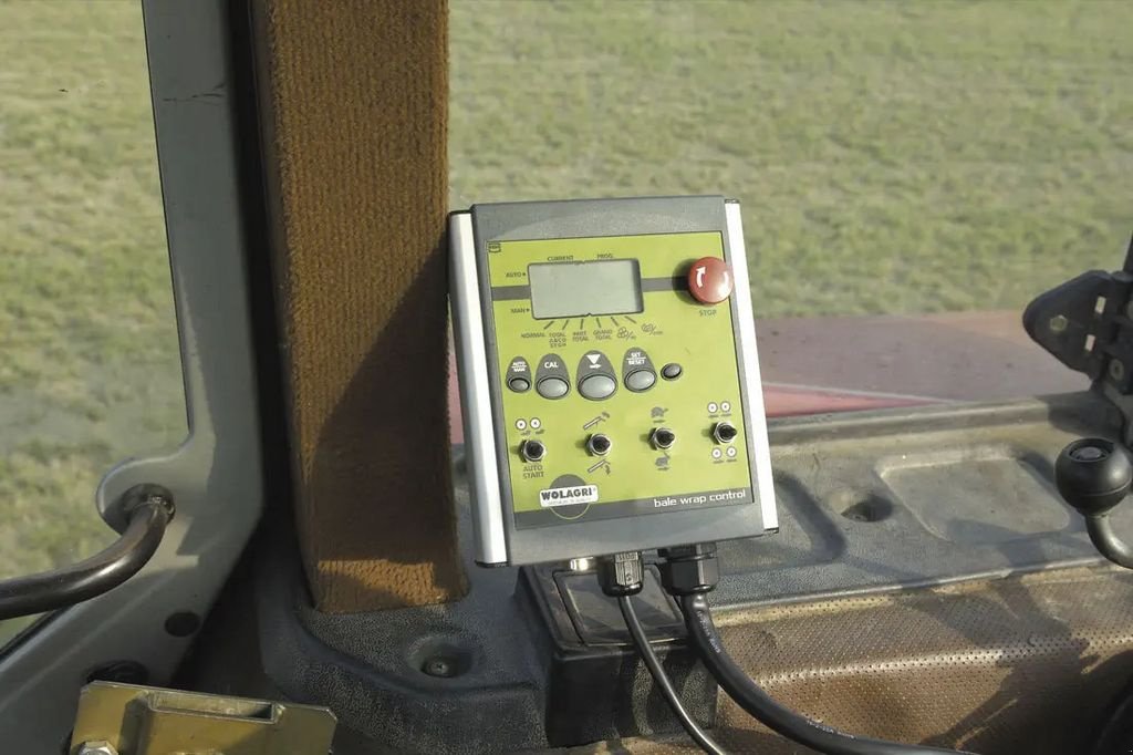 Ballenwickler des Typs Wolagri FW 15 Japan, Neumaschine in Neukirchen am Walde  (Bild 18)