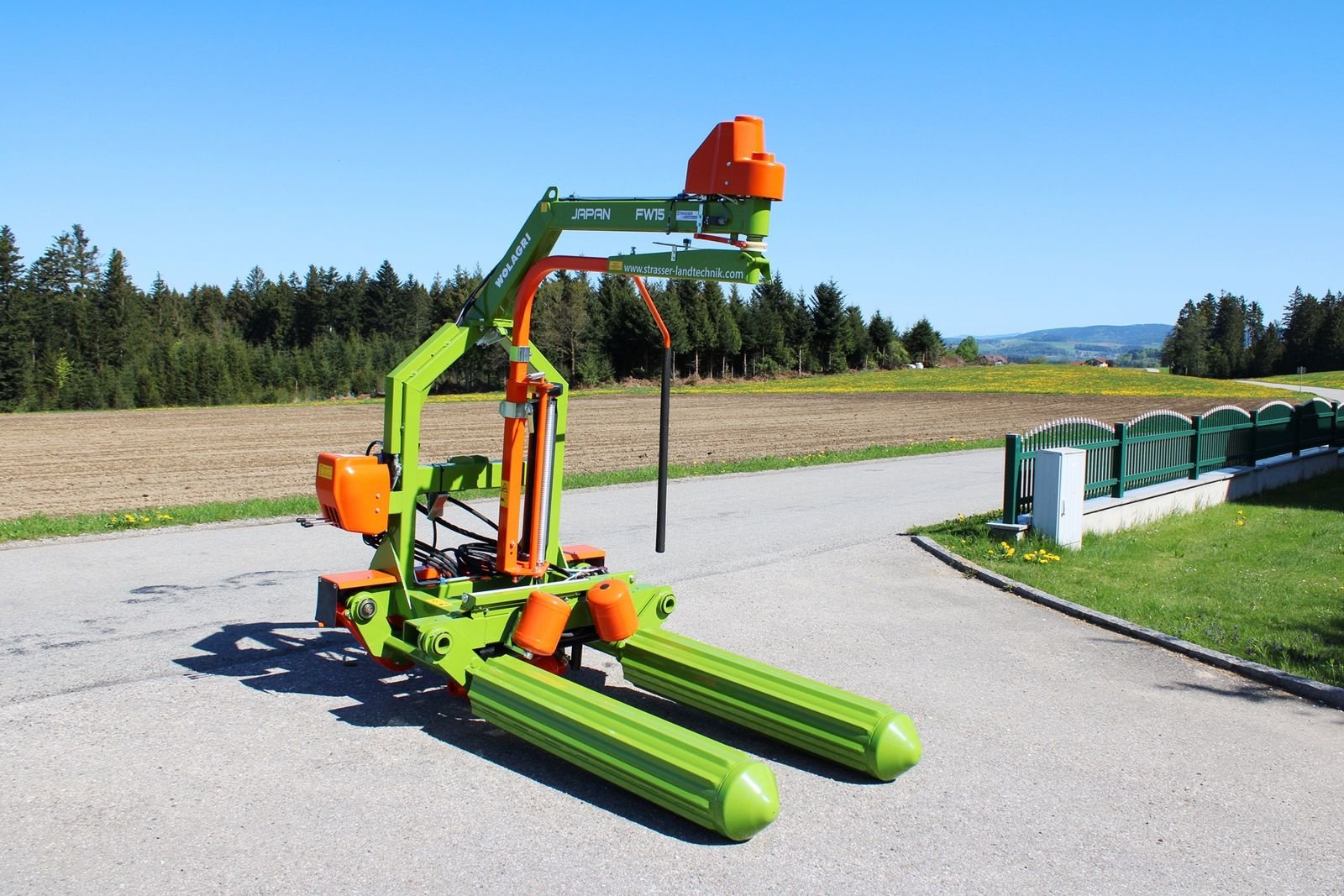 Ballenwickler des Typs Wolagri FW 15 Japan, Neumaschine in Neukirchen am Walde  (Bild 2)