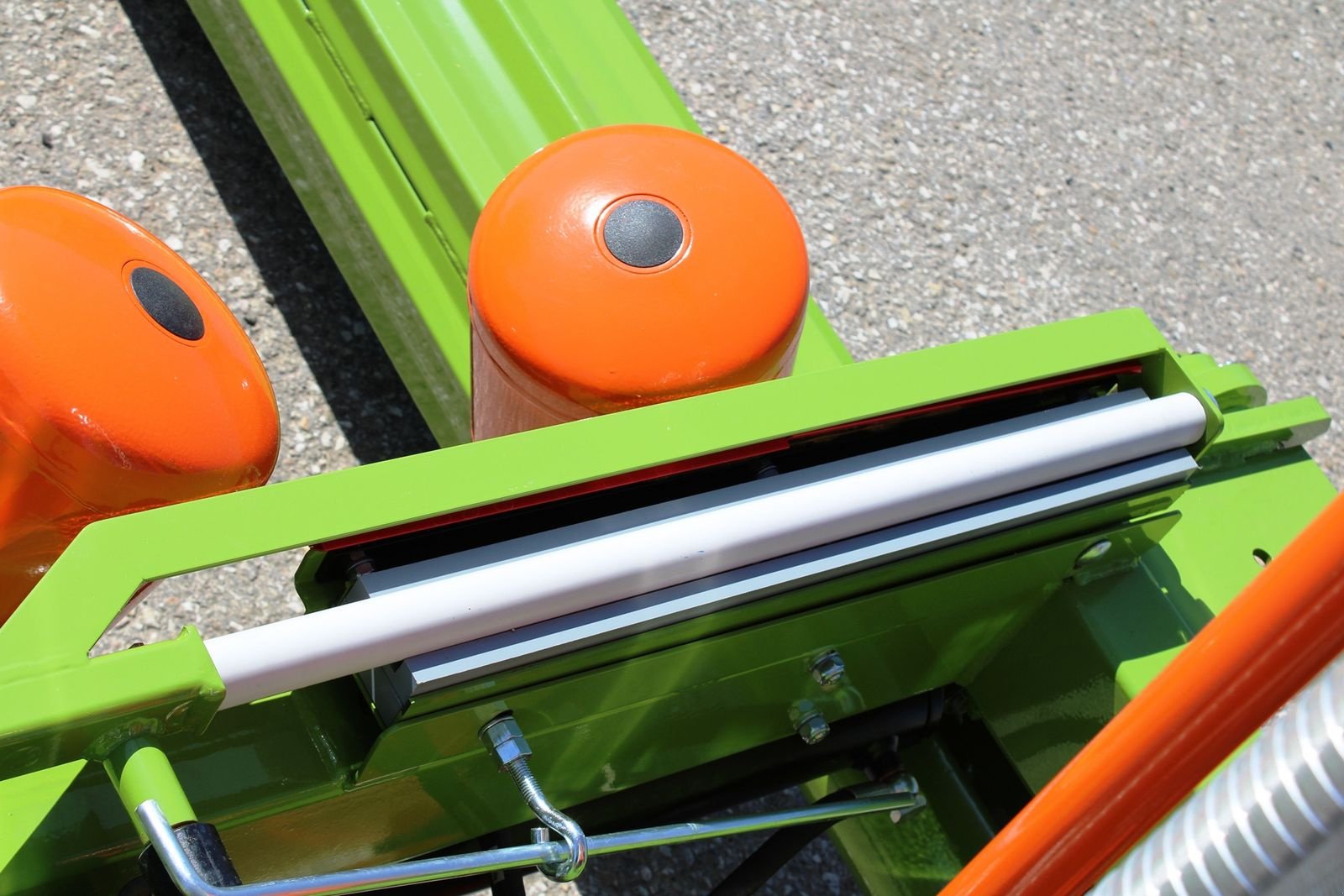 Ballenwickler des Typs Wolagri FW 15 Japan, Neumaschine in Neukirchen am Walde  (Bild 8)